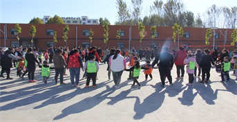 金旭教(jiào)育承辦泰康人(rén)壽聊城(chéng)支公司客服節親子活(huó)動