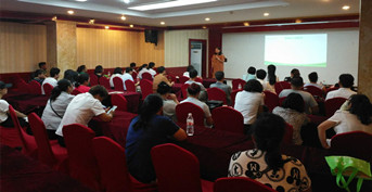 金旭教(jiào)育承辦合衆人(rén)壽客服活(huó)動——《探尋相(xiàng)互陪伴成(chéng)長之路》棗莊滕州站(zhàn)