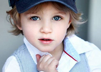 你和孩(hái)子說話的語氣，決定了孩(hái)子的智(zhì)商和情商